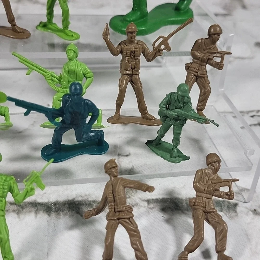 Toy‎ Soldiers Assorted Sizes and Colors Some Vintage Lot of 20